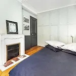 Large & Bright Apartment, Paris, Montmartre-opera, Picturesque Rue Des Martyrs 호텔 파리