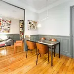 Large & Bright Apartment, Paris, Montmartre-opera, Picturesque Rue Des Martyrs 호텔 파리