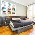 Large & Bright Apartment, Paris, Montmartre-opera, Picturesque Rue Des Martyrs 호텔 파리