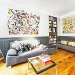 Large & Bright Apartment, Paris, Montmartre-opera, Picturesque Rue Des Martyrs 호텔