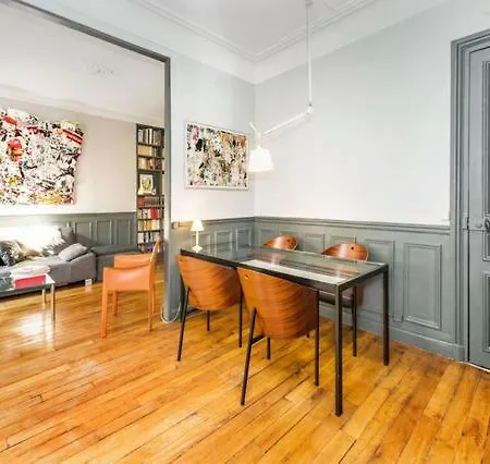 Large & Bright Apartment, Paris, Montmartre-opera, Picturesque Rue Des Martyrs 호텔 파리
