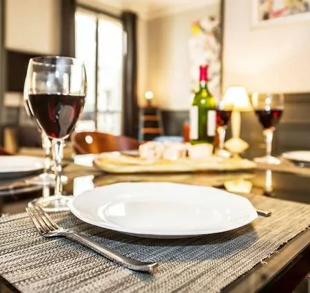 Large & Bright Apartment, Paris, Montmartre-opera, Picturesque Rue Des Martyrs *