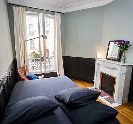 Large & Bright Apartment, Paris, Montmartre-opera, Picturesque Rue Des Martyrs * 파리