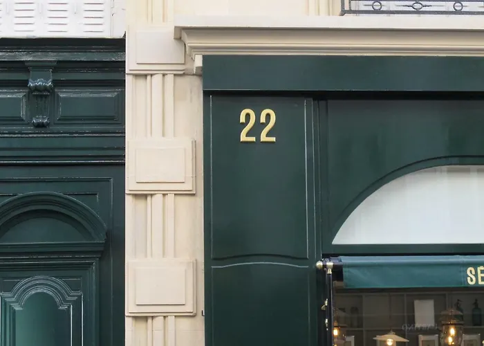 Large & Bright Apartment, Paris, Montmartre-opera, Picturesque Rue Des Martyrs Hotel