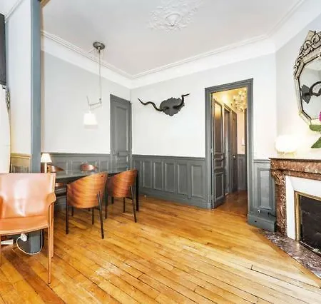 Large & Bright Apartment, Paris, Montmartre-opera, Picturesque Rue Des Martyrs Hotell