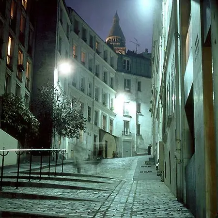 Large & Bright Apartment, Paris, Montmartre-opera, Picturesque Rue Des Martyrs Hotell