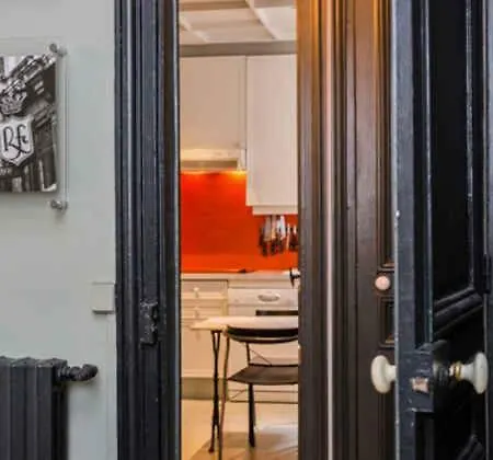 Large & Bright Apartment, Paris, Montmartre-opera, Picturesque Rue Des Martyrs Hotell Paris